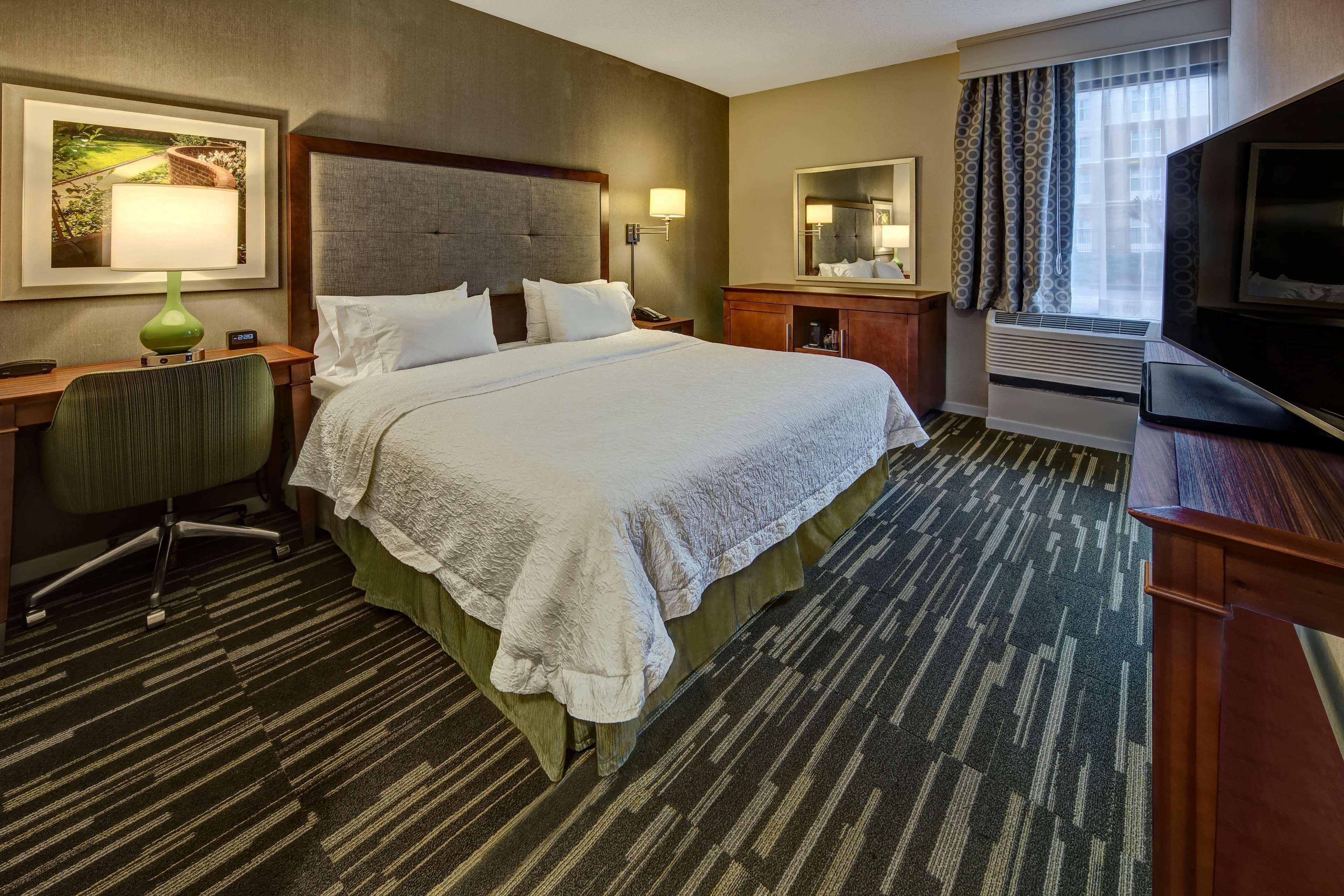 Hampton Inn Шарлотсвілл Екстер'єр фото