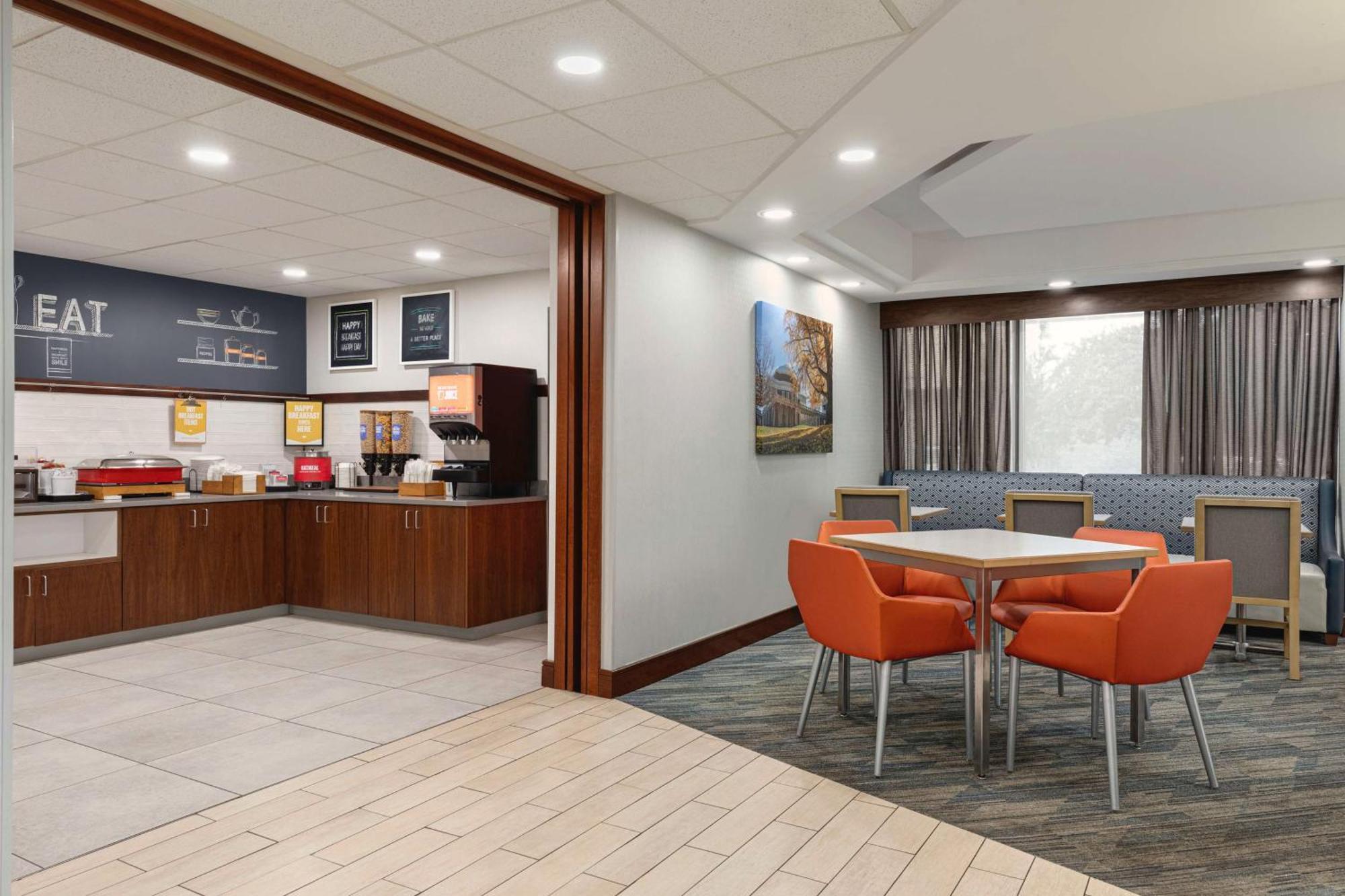 Hampton Inn Шарлотсвілл Екстер'єр фото