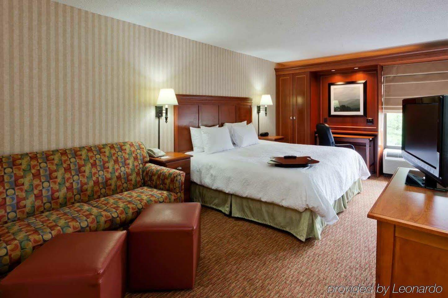 Hampton Inn Шарлотсвілл Екстер'єр фото